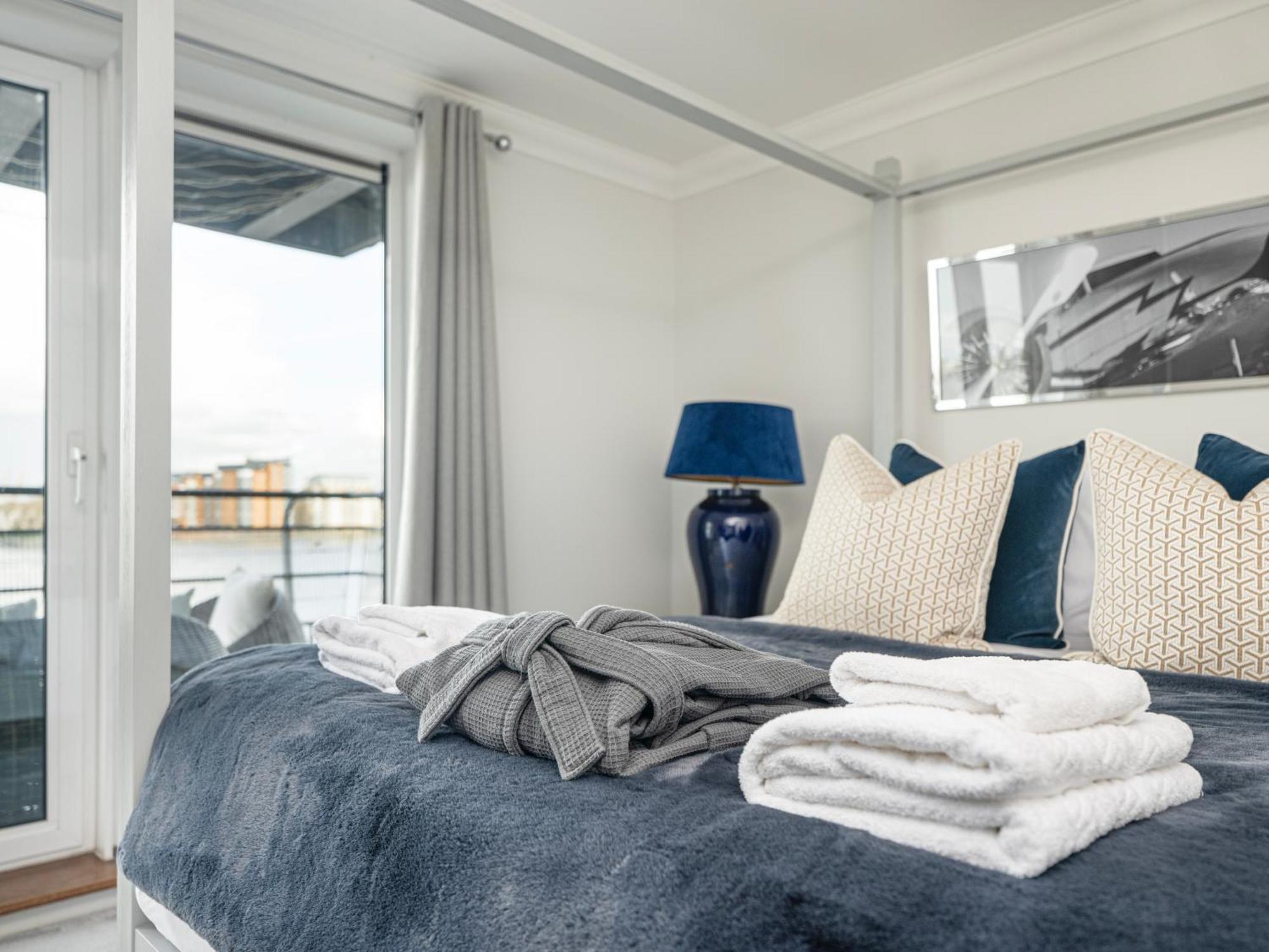 The View Greenwich - Luxury River Thames Apartment Londra Esterno foto